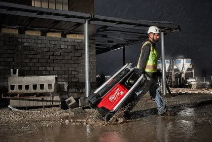 Mobilny maszt oświetleniowy AC/DC Milwaukee MXF TL-601 [230V] / AKU (6.0 Ah) - 4933471844