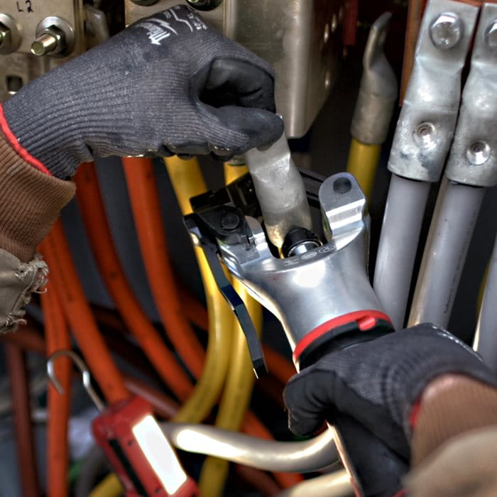 Zaciskarka hydrauliczna bezmatrycowa Milwaukee M18 HDCT-0C AKU 18V  (bez aku) - 4933471949