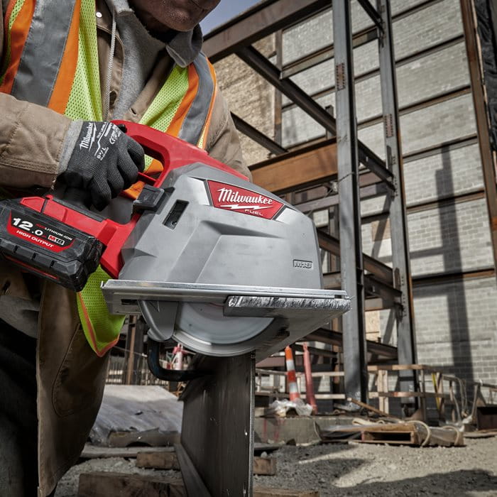 Pilarka tarczowa do metalu 66mm Milwaukee M18 MCS66-121C AKU 18V (12.0 Ah) - 4933472111