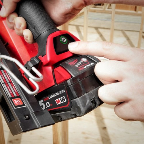 Gwoździarka 34° Milwaukee M18 FFNS-502C AKU 18V (2x 5.0 Ah) - 4933478302