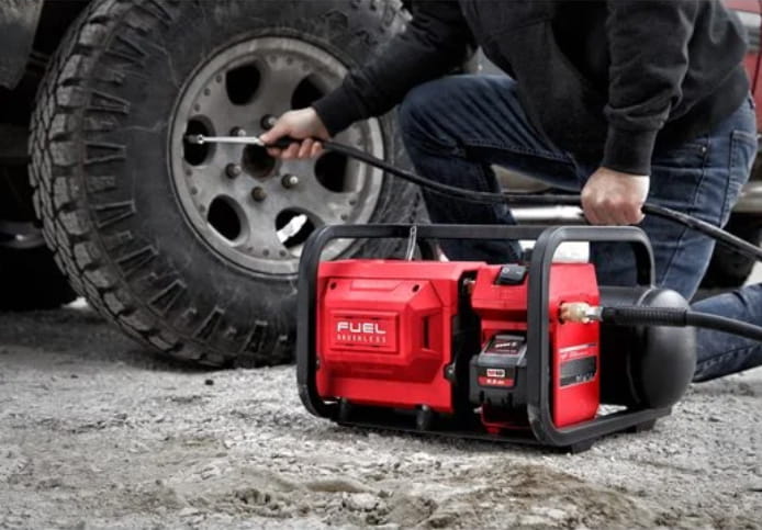 Kompresor Milwaukee M18 FAC-0 AKU 18V (bez aku) - 4933472166