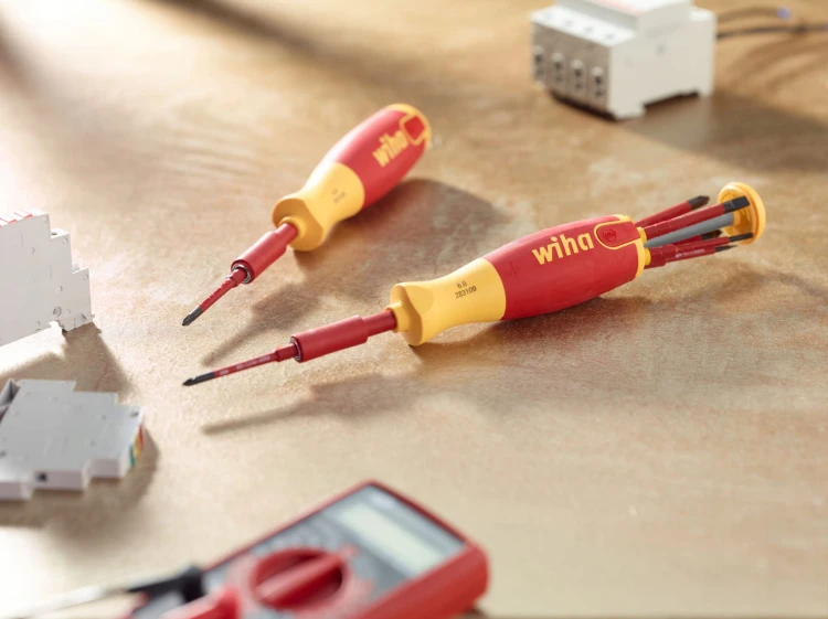 WKRETAK-IZOLOWANY-LIFTUP-Z-MAGAZYNKIEM-NA-BITY-DLA-ELEKTRYKA-WIHA-38613-Kod-producenta-38613.jpg