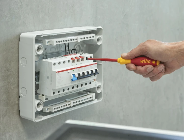 Anw_SoftFinish_electric_slimFix_01.jpg