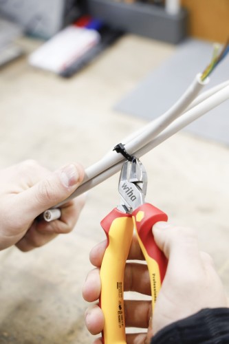 Anw_Z12106_Professional_electric_Seitenschneider_03.jpg