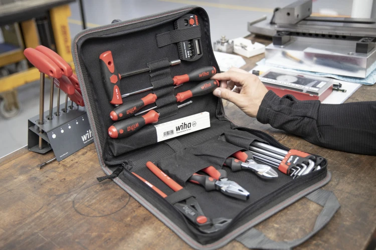 Anw_9300026_Tool_set_mechanic_07.jpg
