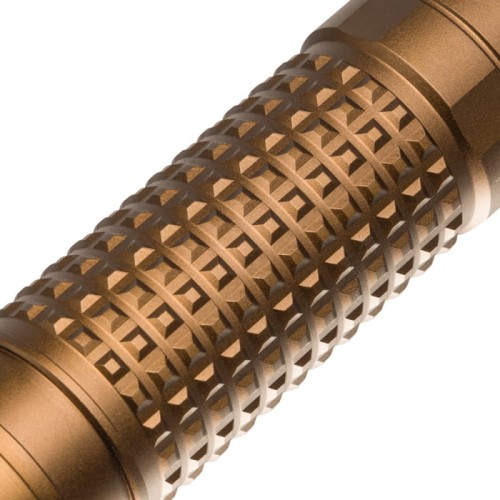 mactronic-sirius-t25-latarka-reczna-2500-lm-ladowalna (4).jpg