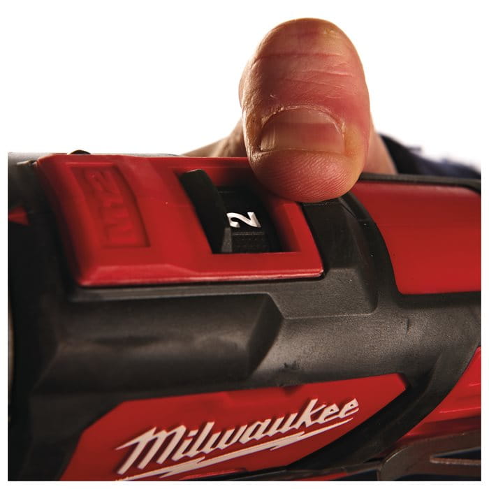 Wiertarko-wkrętarka udarowa Milwaukee M12 BPD-0 AKU 12V (bez aku) - 4933441950