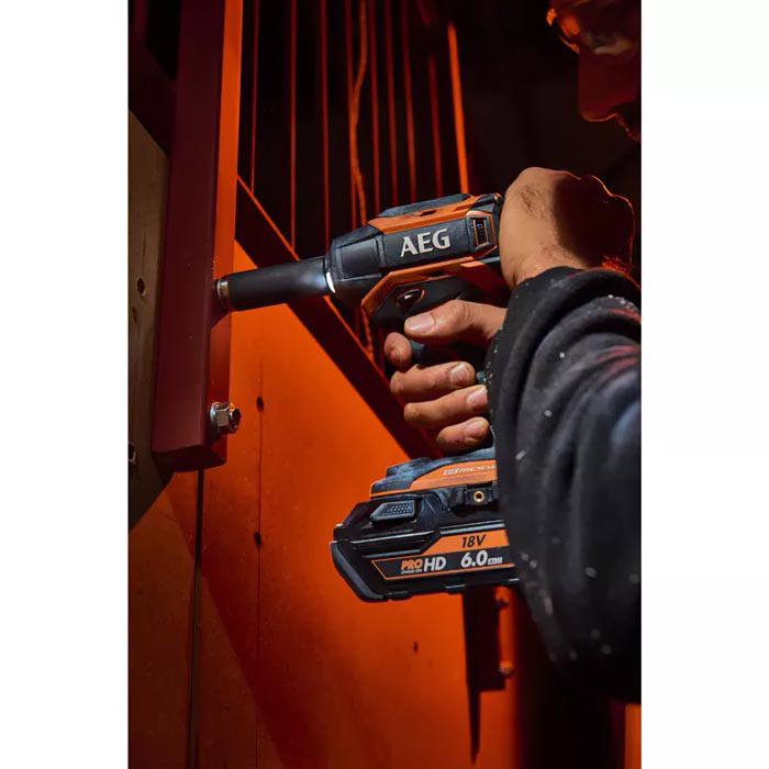 Klucz udarowy 1/2" 300Nm AEG BSS18C12ZB6-0 AKU 18V (bez aku)