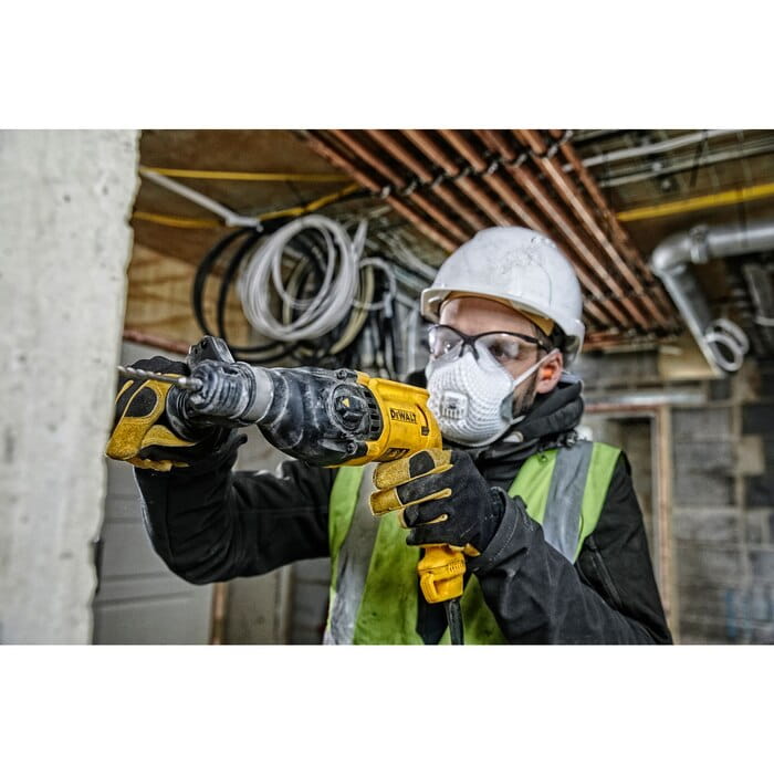 Młot udarowy 710W DeWalt D25033K [230V]