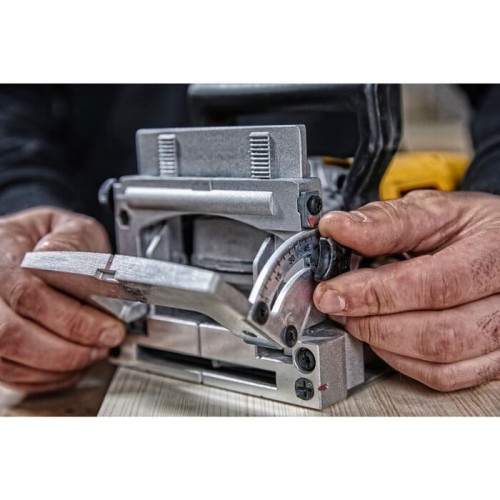 Frezarka do wpustów (Lamelownica) 600W DeWalt DW682K [230V]