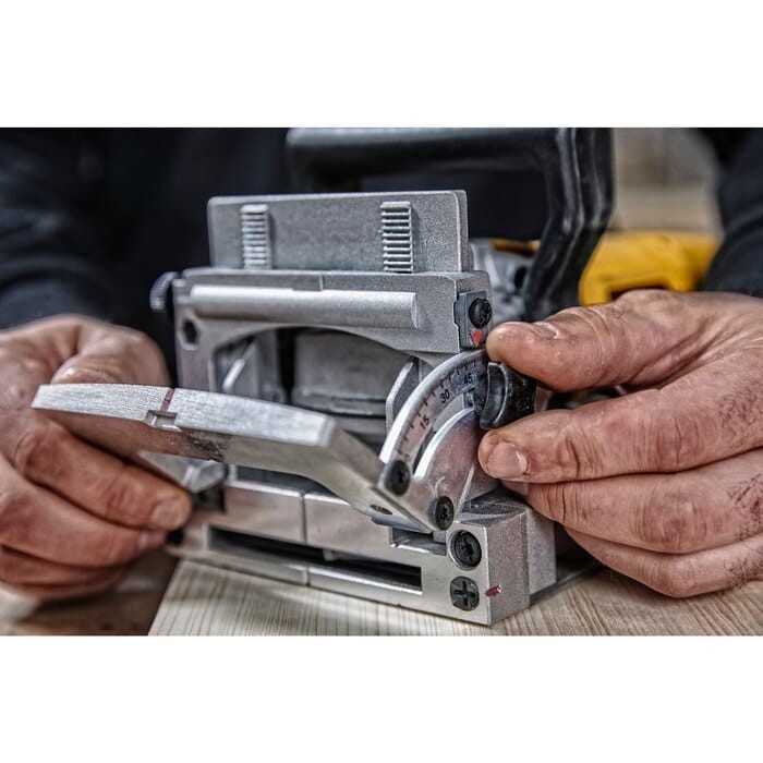 Frezarka do wpustów (Lamelownica) 600W DeWalt DW682K [230V]