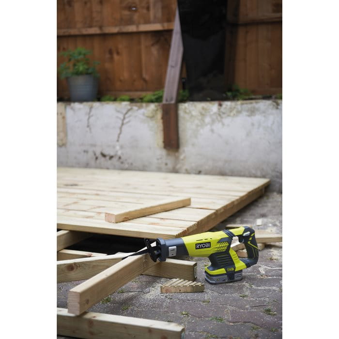 Piła szablasta Ryobi RRS1801M AKU 18V (bez aku)