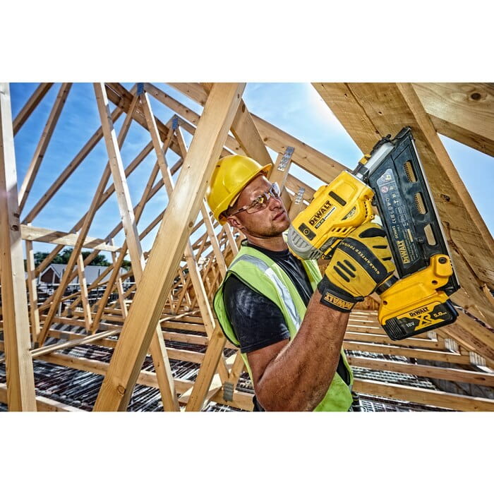 Gwoździarka 50-90mm DeWalt DCN692P2 AKU 18V (2 x 5.0 Ah)
