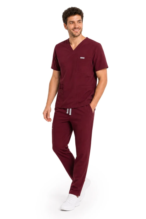 imgi_31_firefly_zdjecie_produktowe_modela_na_bialym_tle_z_miekkim_swiatlem._bluza_wystaje_ze_spodni._836876.jpg