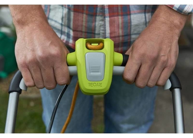 pol_pl_Kosiarka-elektryczna-Ryobi-RLM13E33S-5133002343-11628_4.jpg
