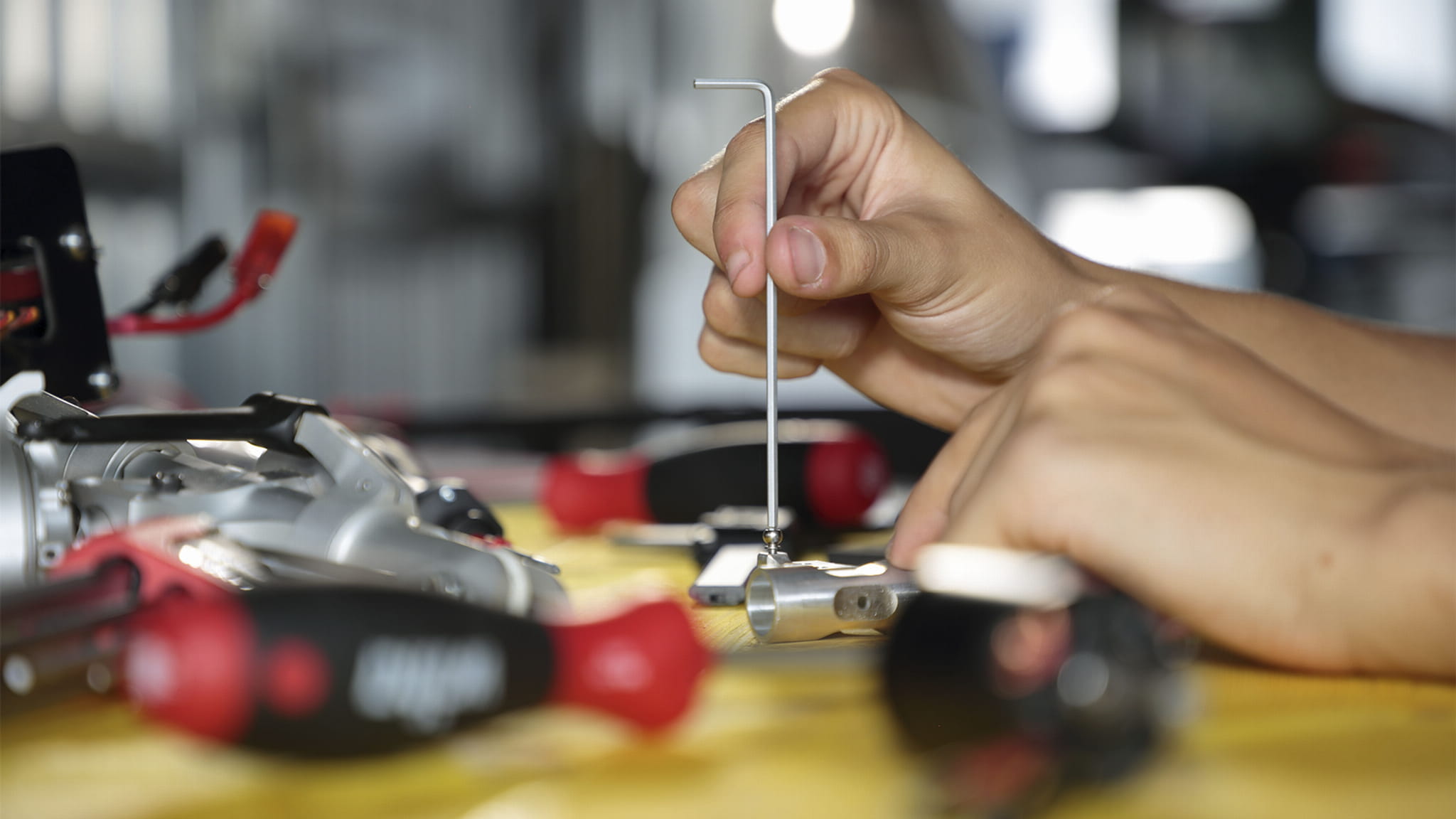 Anw_369_L-key_hex_ball-end_airplane_01.jpg