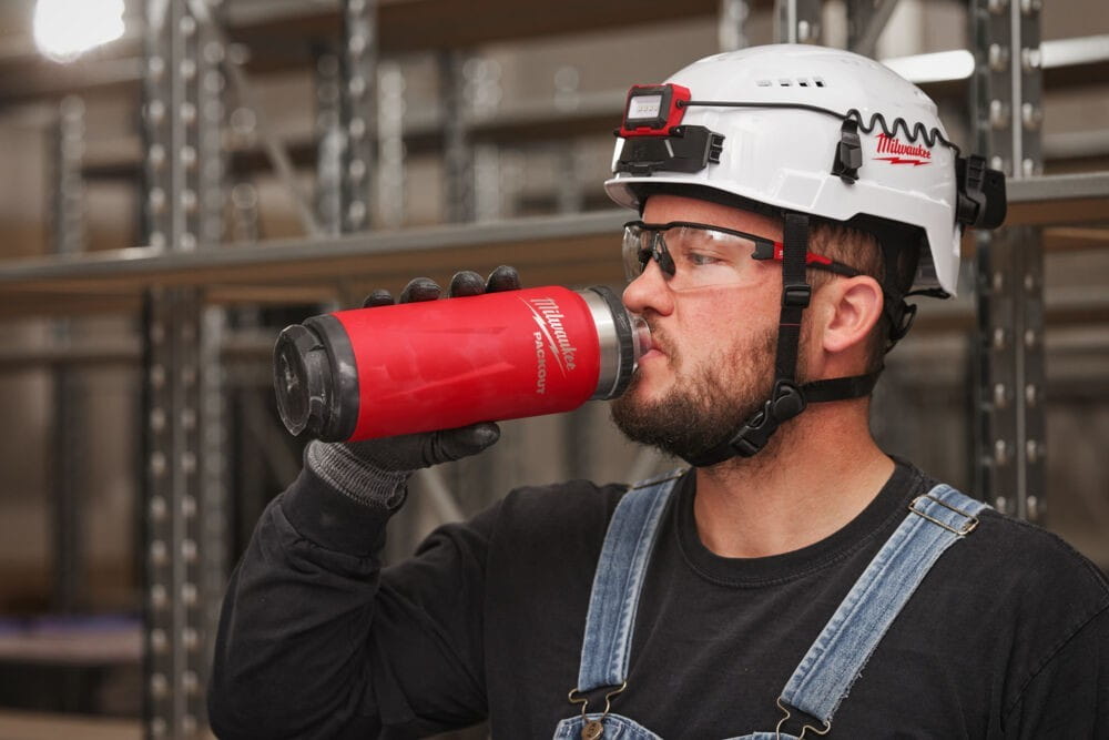 kubek-termiczny-czerwony-532-ml-packout-milwaukee-nr-kat-4932493991-21104-large-4.jpg