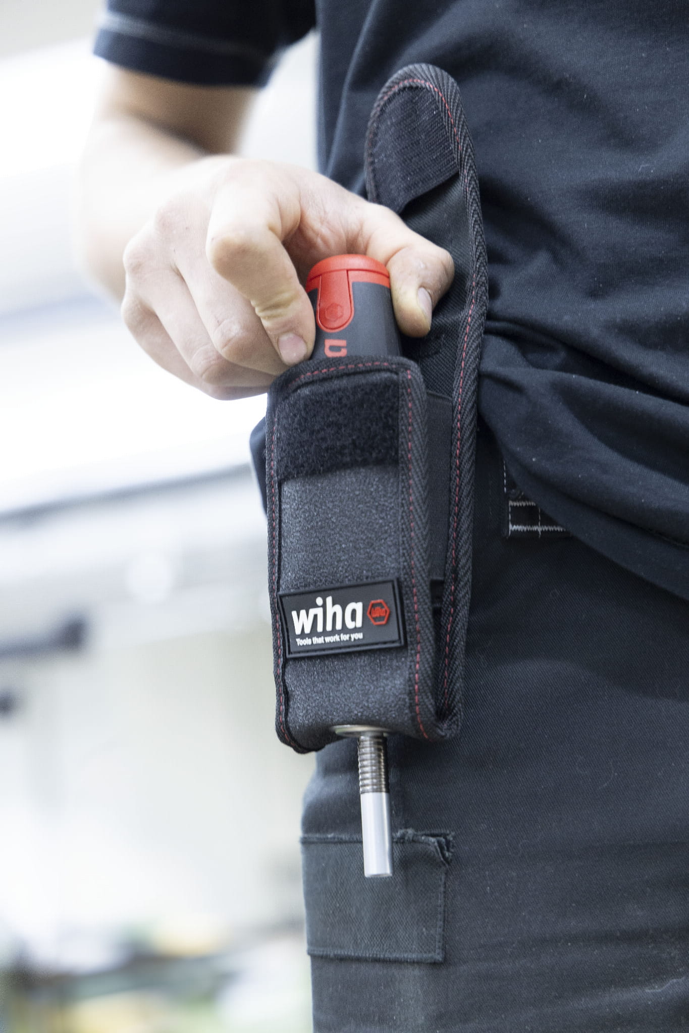 Anw_599008_Belt_pouch_handles_02.jpg