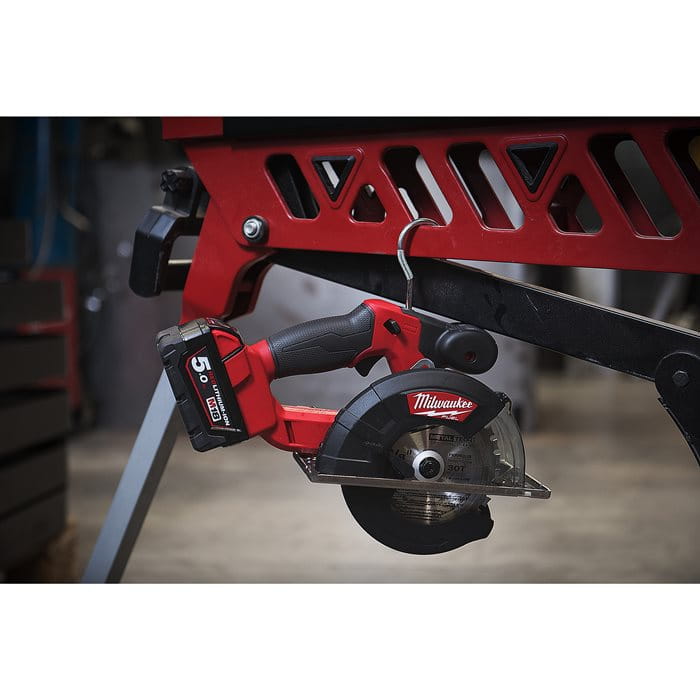 Pilarka tarczowa do metalu 150mm Milwaukee M18 FMCS-0X AKU 18V (bez aku) - 4933459192