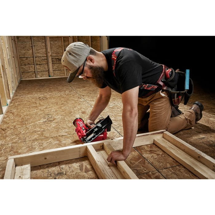Gwoździarka 50-90mm Milwaukee M18 FFN-502C AKU 18V (2x 5.0 Ah) - 4933471404